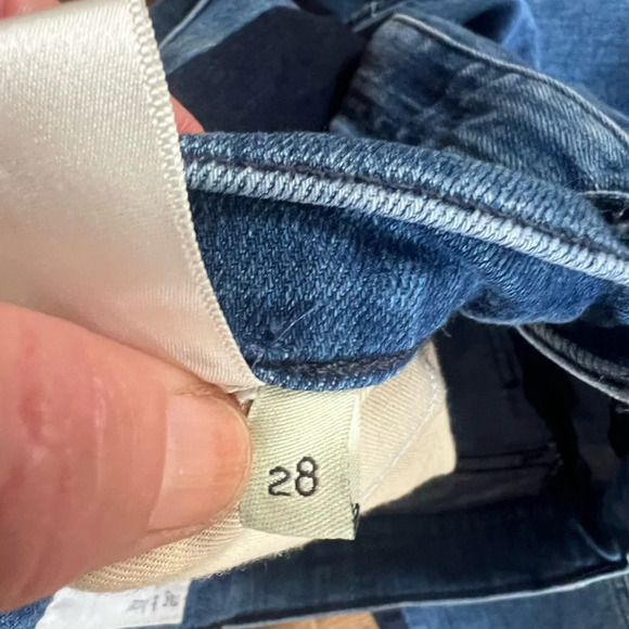 Rag and Bone jeans size 28. Excellent condition no stains or imperfections. - Picture 9 of 15